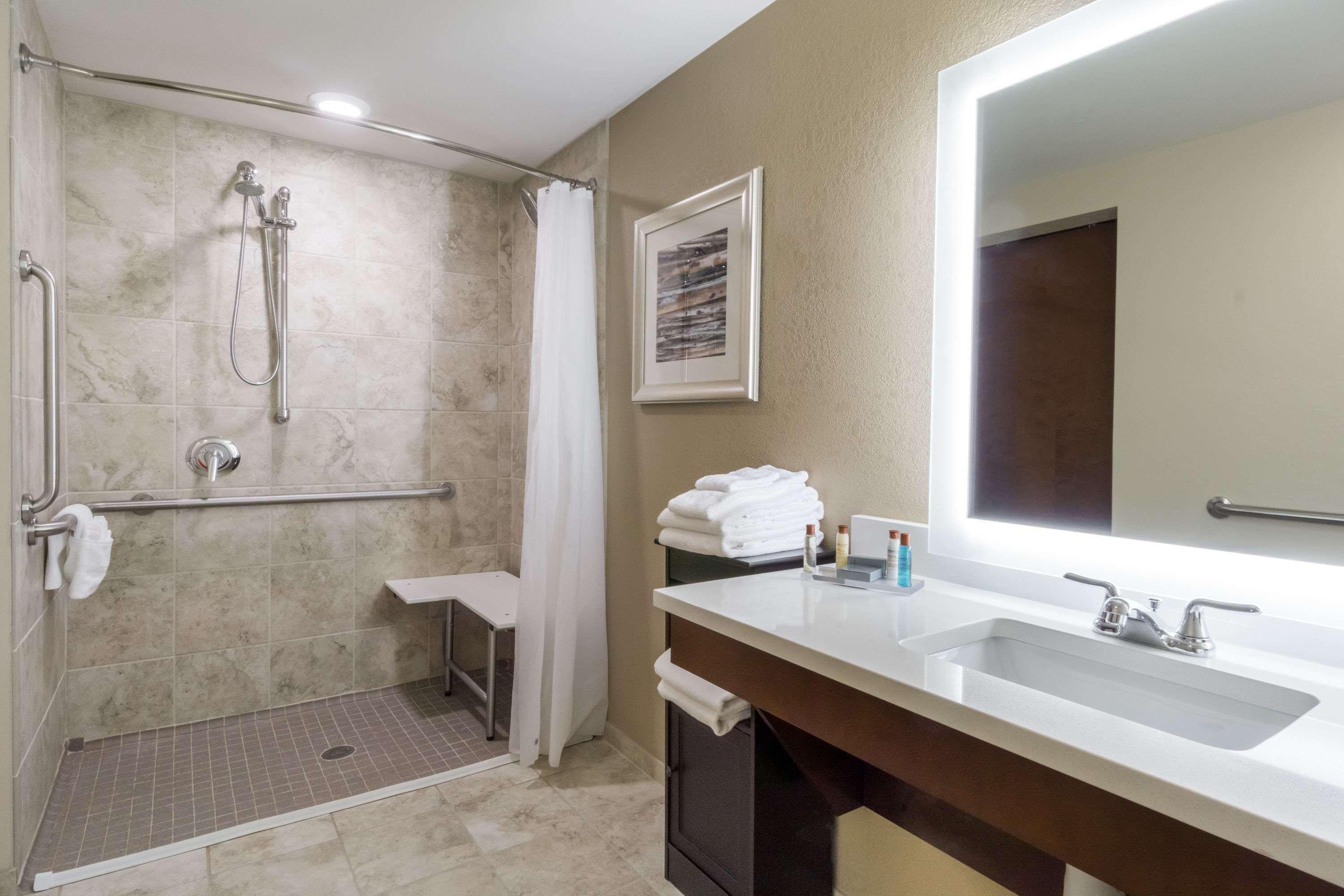 Hawthorn Suites By Wyndham Wheeling At The Highlands Triadelphia Exterior foto