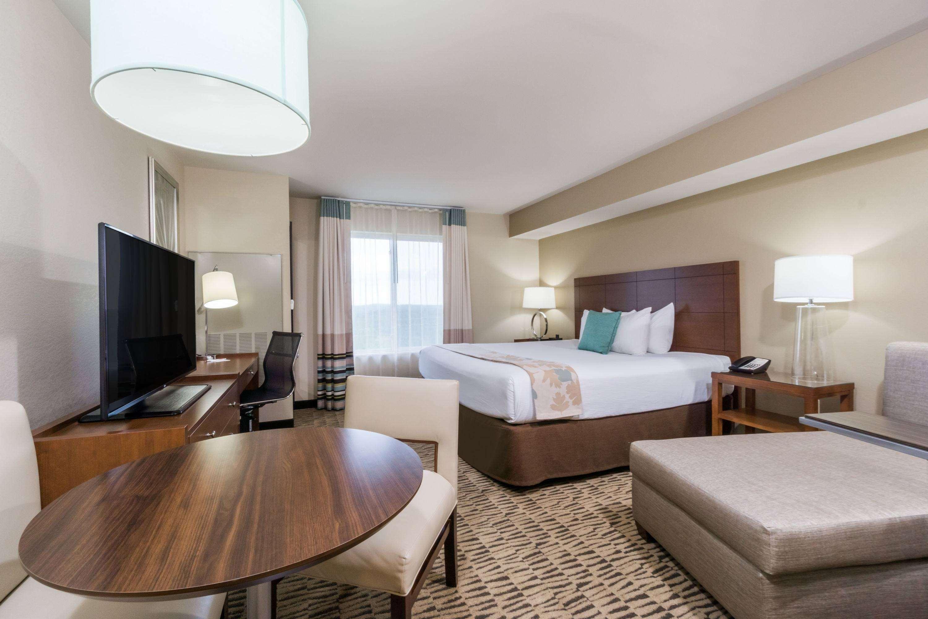Hawthorn Suites By Wyndham Wheeling At The Highlands Triadelphia Exterior foto