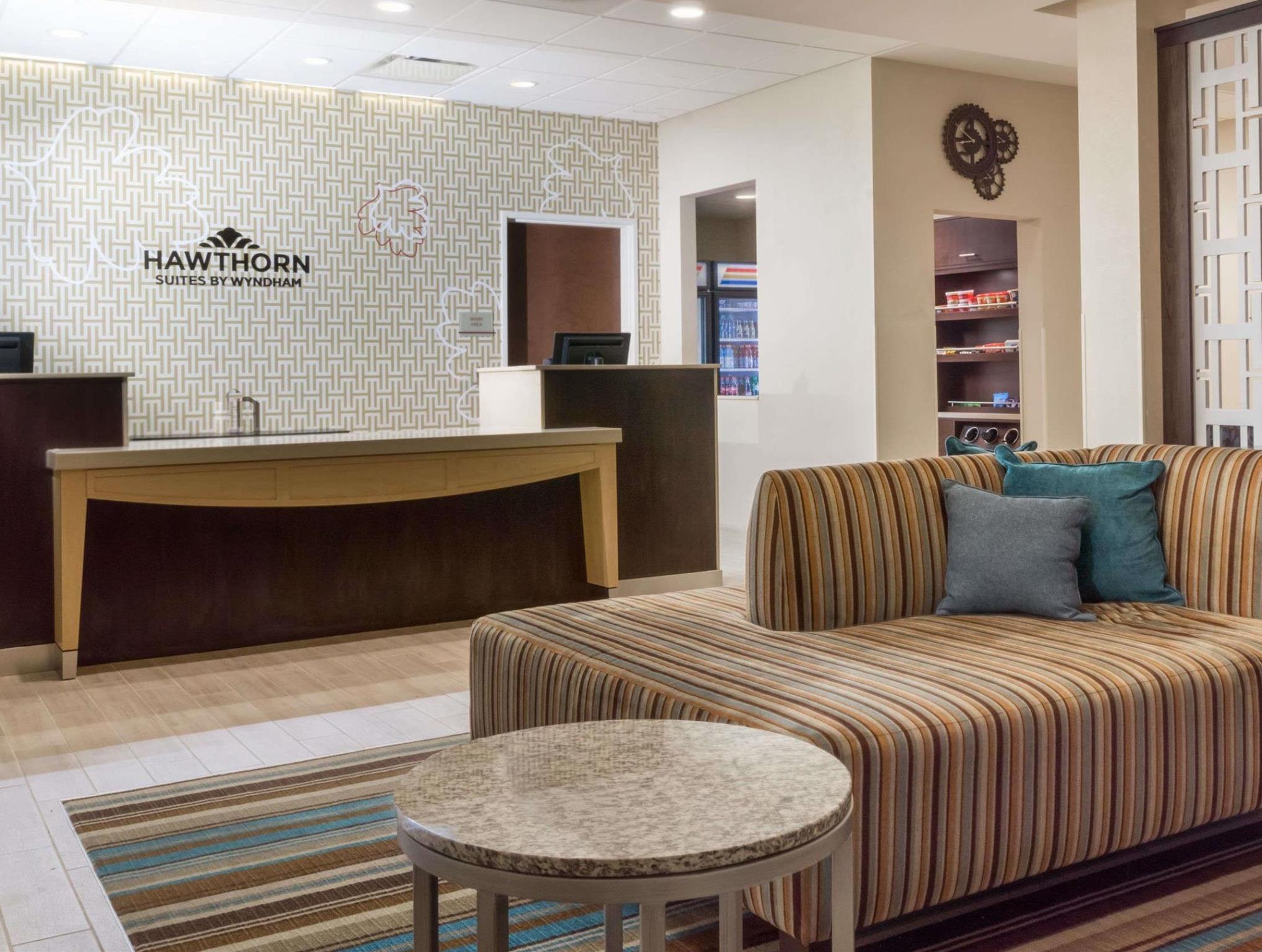 Hawthorn Suites By Wyndham Wheeling At The Highlands Triadelphia Exterior foto