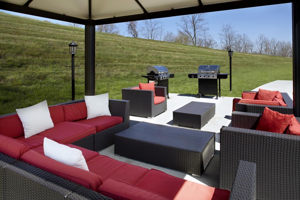 Hawthorn Suites By Wyndham Wheeling At The Highlands Triadelphia Exterior foto
